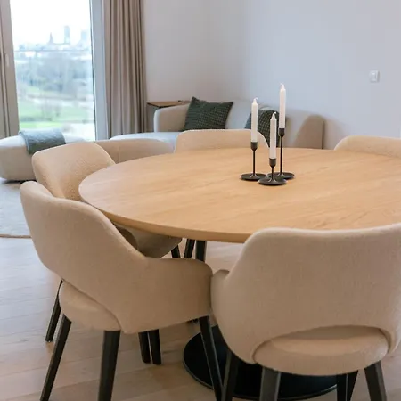 Appartement Near The 2 Bedrooms 2 Bathrooms & Terrace