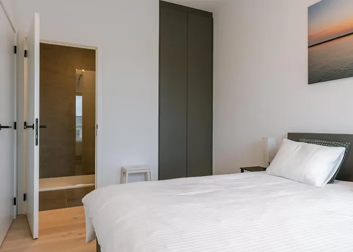 Appartement Near The 2 Bedrooms 2 Bathrooms & Terrace *