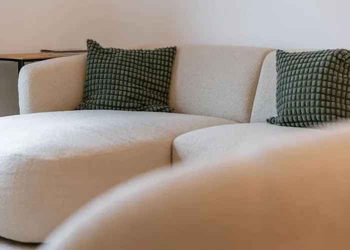 Near The 2 Bedrooms 2 Bathrooms & Terrace