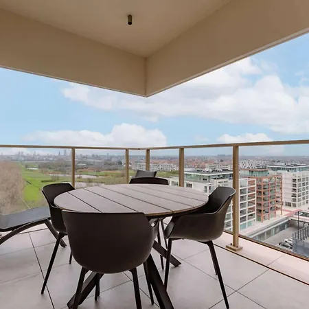 Near The 2 Bedrooms 2 Bathrooms & Terrace * 오스텐드