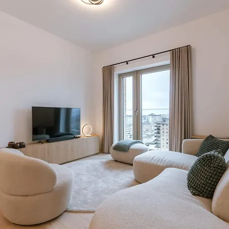 아파트 Near The 2 Bedrooms 2 Bathrooms & Terrace *